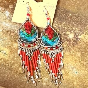 Dream Catcher Southweatern Earrings Boho Beaded Silk Thread Silver Tone Red 4.5"